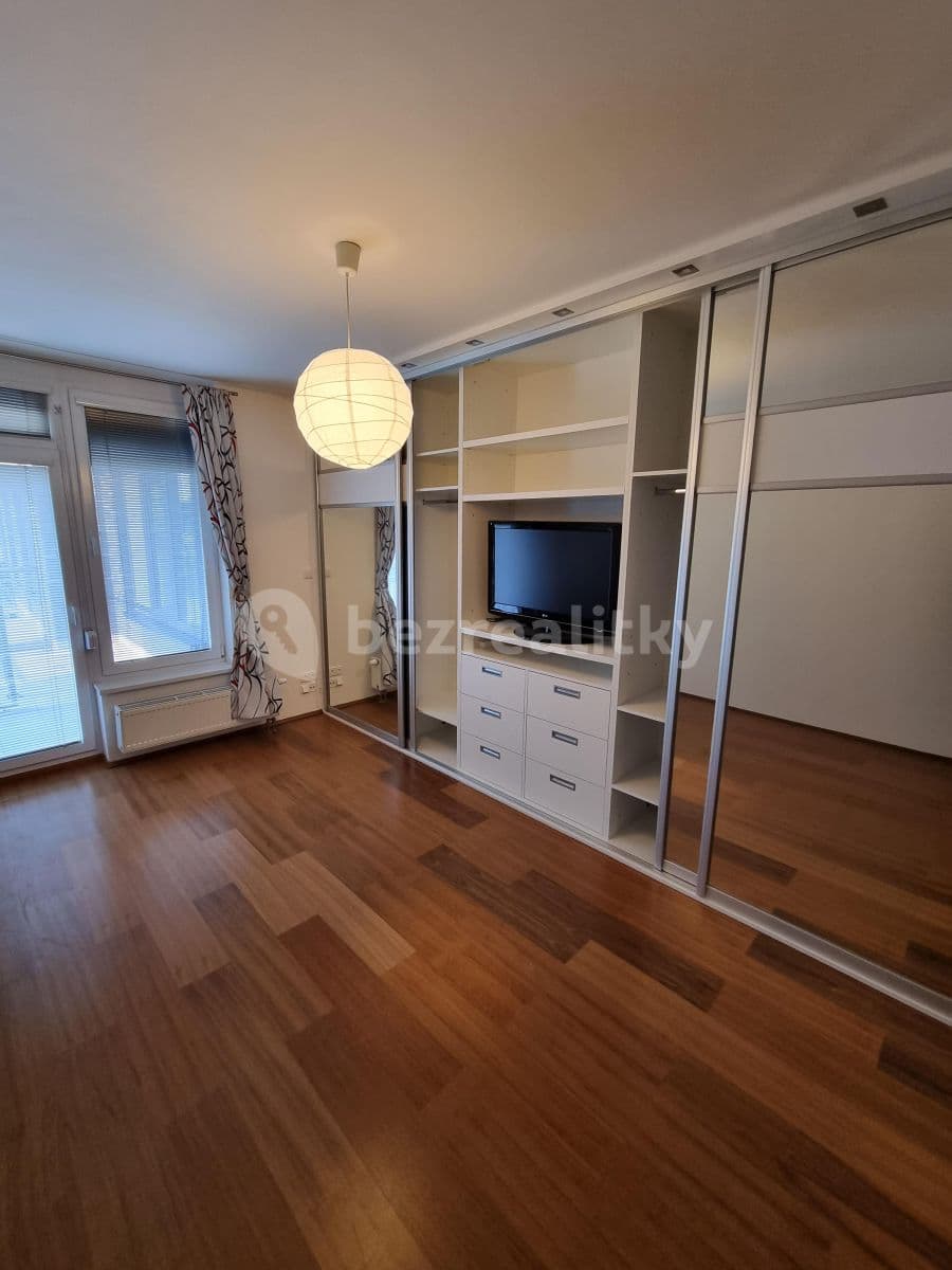 Prenájom bytu 3-izbový 94 m², Laurinova, Praha, Praha Prenájom bytu 3-izbový 94 m², Laurinova, Praha, Praha