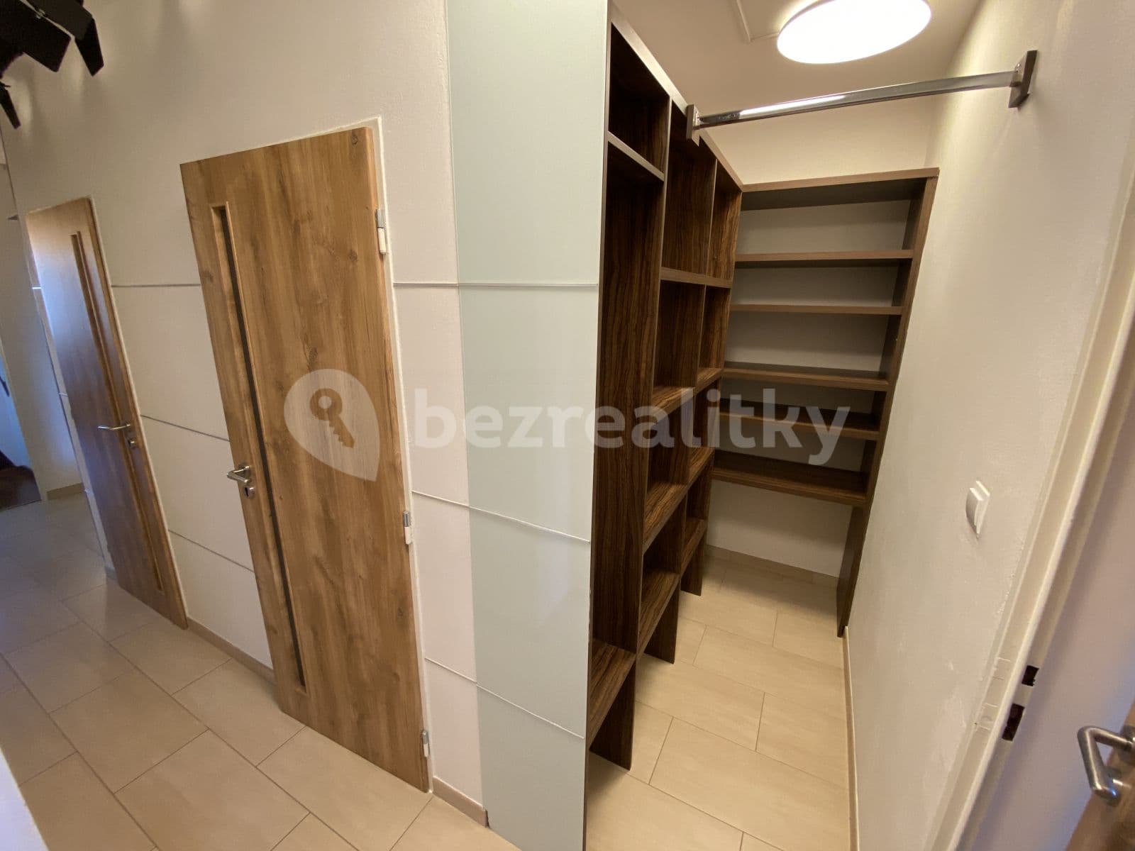 Prenájom bytu 3-izbový 79 m², Ovčí hájek, Praha, Praha Prenájom bytu 3-izbový 79 m², Ovčí hájek, Praha, Praha