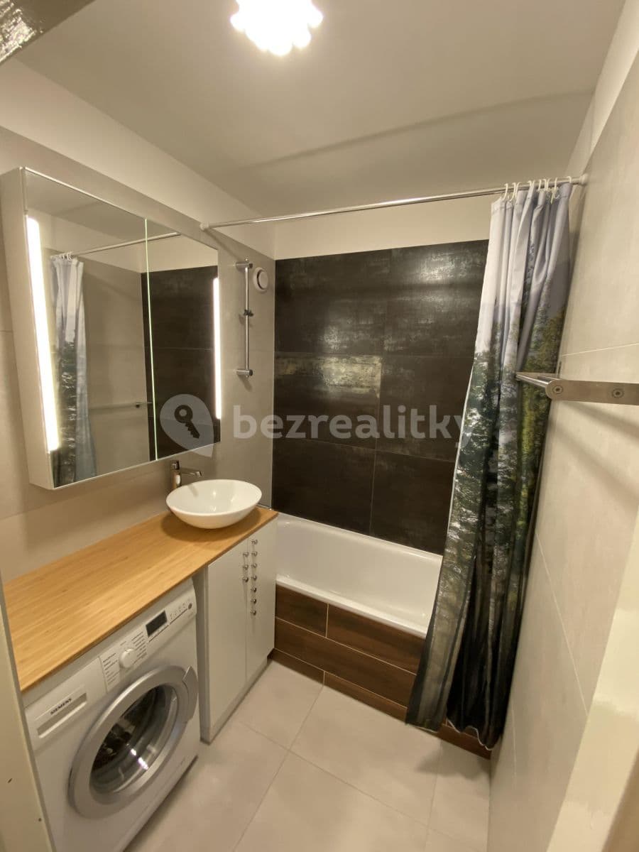 Prenájom bytu 3-izbový 79 m², Ovčí hájek, Praha, Praha Prenájom bytu 3-izbový 79 m², Ovčí hájek, Praha, Praha