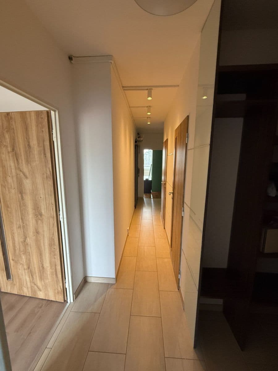 Prenájom bytu 3-izbový 79 m², Ovčí hájek, Praha, Praha Prenájom bytu 3-izbový 79 m², Ovčí hájek, Praha, Praha