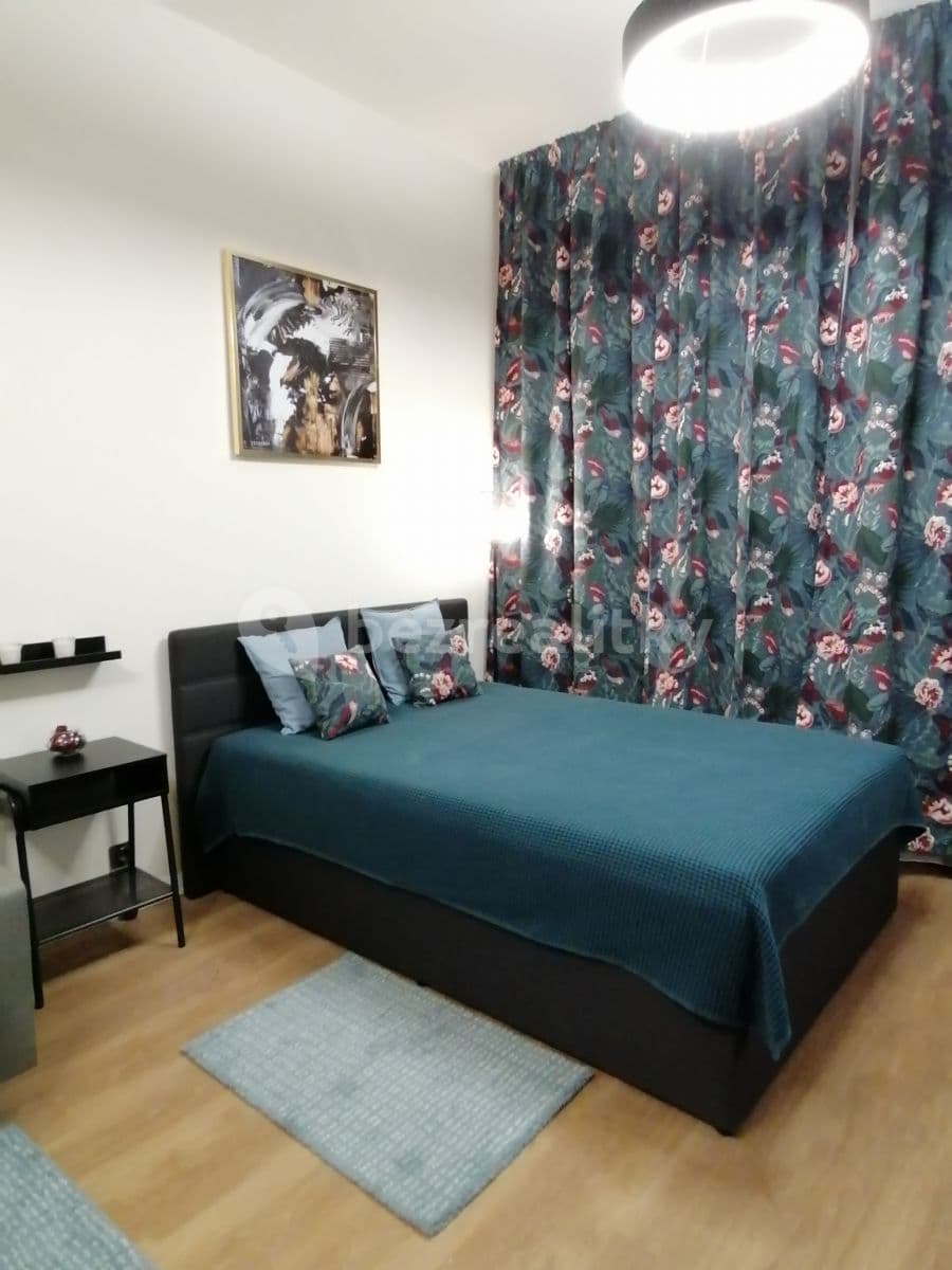 Prenájom bytu 2-izbový 50 m², Pivovarská, Praha, Praha Prenájom bytu 2-izbový 50 m², Pivovarská, Praha, Praha