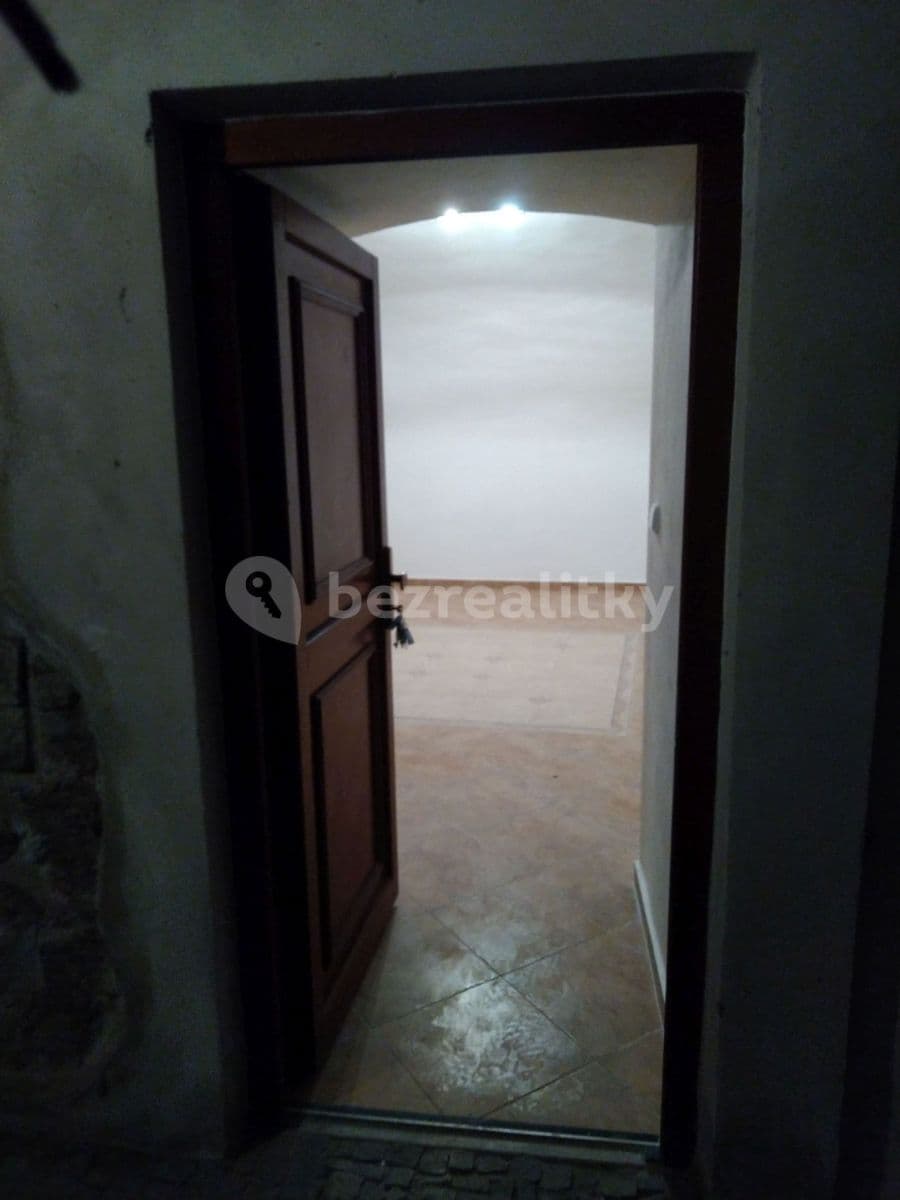 Prenájom nebytového priestoru 30 m², Kynského, Slaný, Středočeský kraj Prenájom nebytového priestoru 30 m², Kynského, Slaný, Středočeský kraj