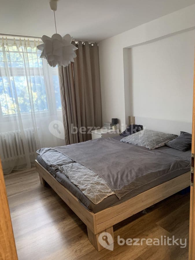 Prenájom bytu 2-izbový 54 m², Spojovací, Čelákovice, Středočeský kraj Prenájom bytu 2-izbový 54 m², Spojovací, Čelákovice, Středočeský kraj