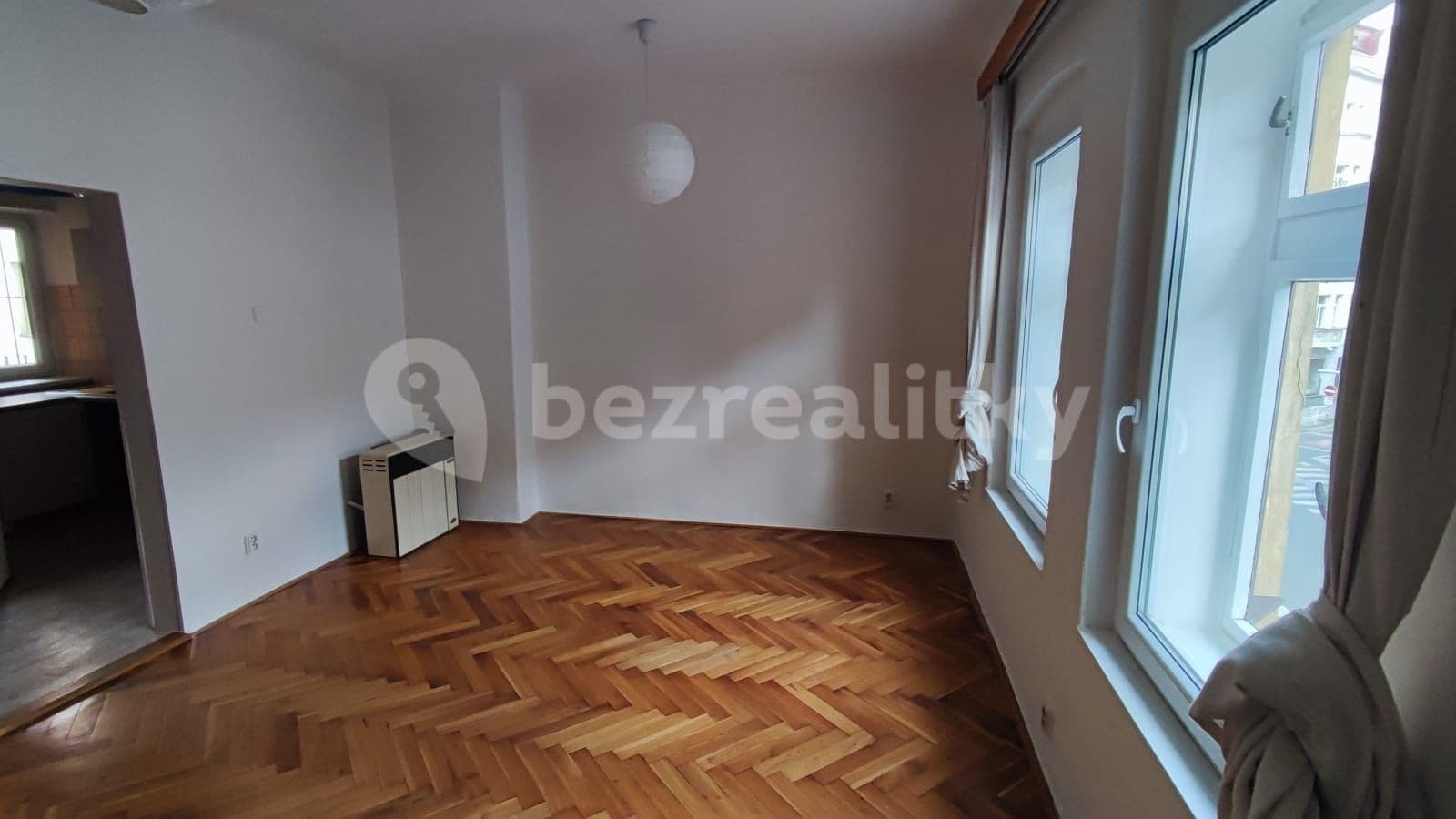 Prenájom bytu 1-izbový 33 m², Pod Vítkovem, Praha, Praha Prenájom bytu 1-izbový 33 m², Pod Vítkovem, Praha, Praha