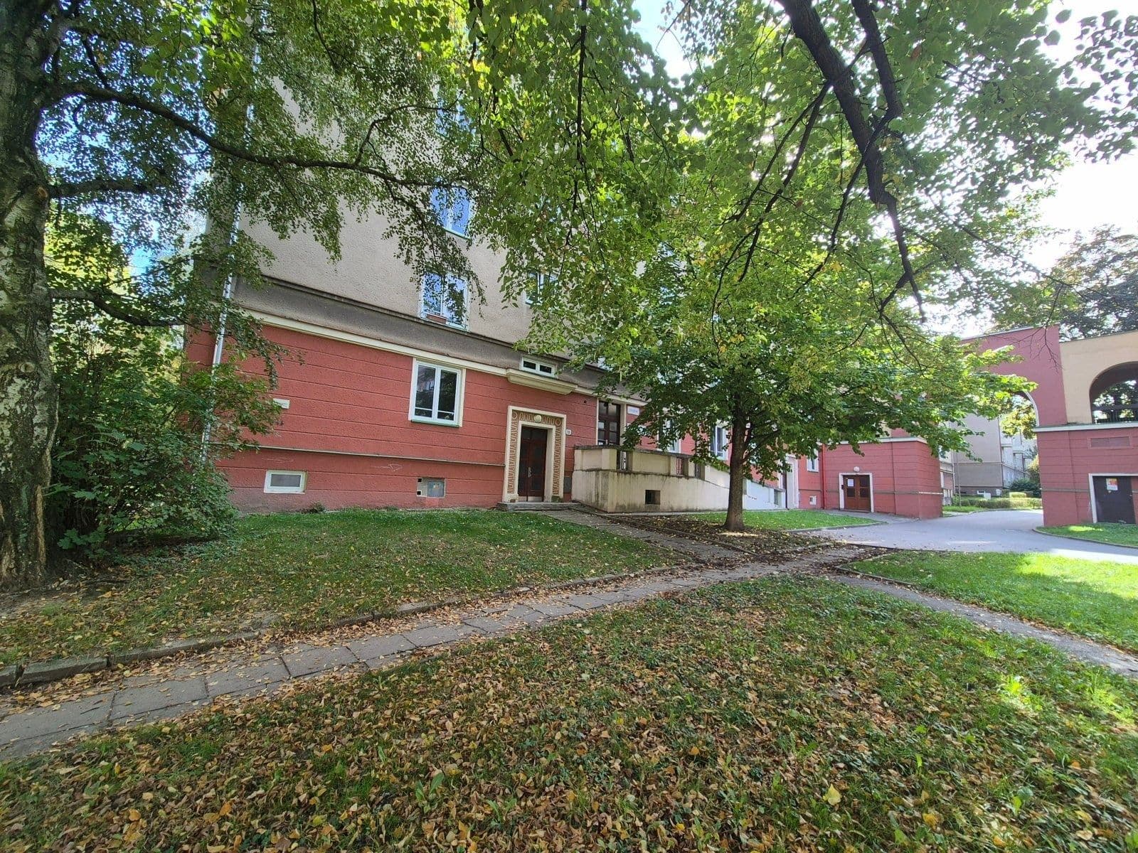 Prenájom bytu 3-izbový 72 m², Nerudova, Havířov, Moravskoslezský kraj Prenájom bytu 3-izbový 72 m², Nerudova, Havířov, Moravskoslezský kraj
