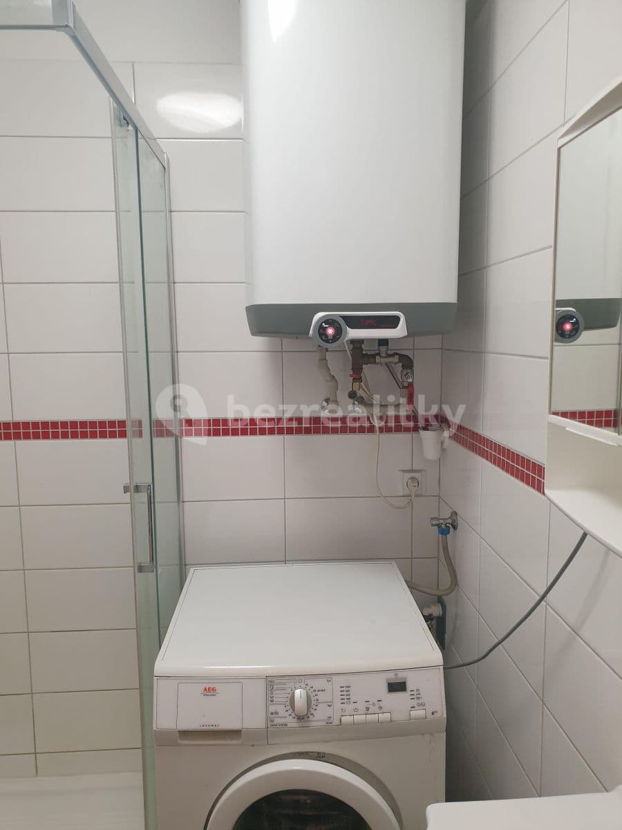 Prenájom bytu 1-izbový 22 m², Chlumova, Jihlava, Kraj Vysočina Prenájom bytu 1-izbový 22 m², Chlumova, Jihlava, Kraj Vysočina