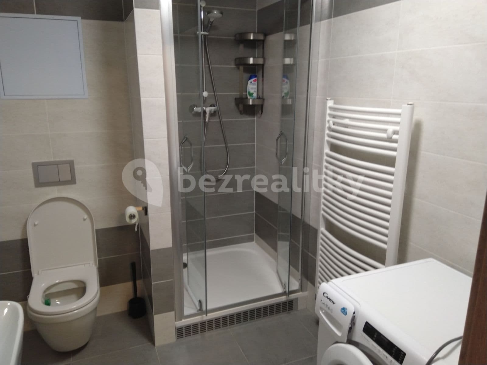 Prenájom bytu 1-izbový 50 m², Tupolevova, Praha, Praha Prenájom bytu 1-izbový 50 m², Tupolevova, Praha, Praha