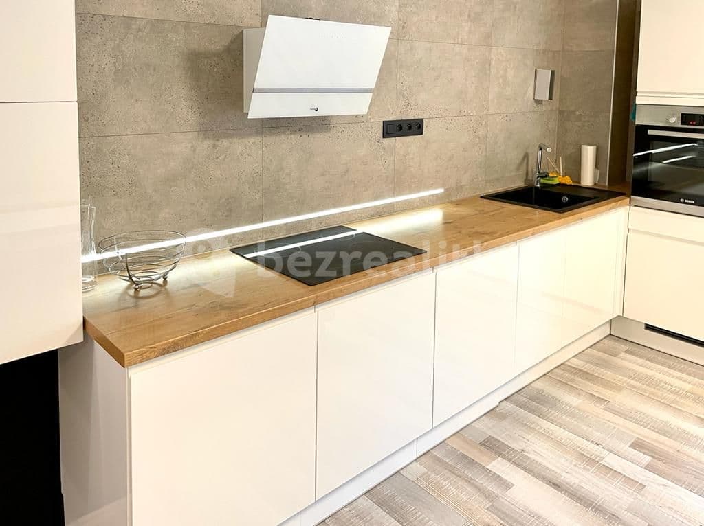Prenájom bytu 1-izbový 41 m², K Železnej studienke, Bratislava - mestská časť Staré Mesto, Bratislavský kraj Prenájom bytu 1-izbový 41 m², K Železnej studienke, Bratislava - mestská časť Staré Mesto, Bratislavský kraj