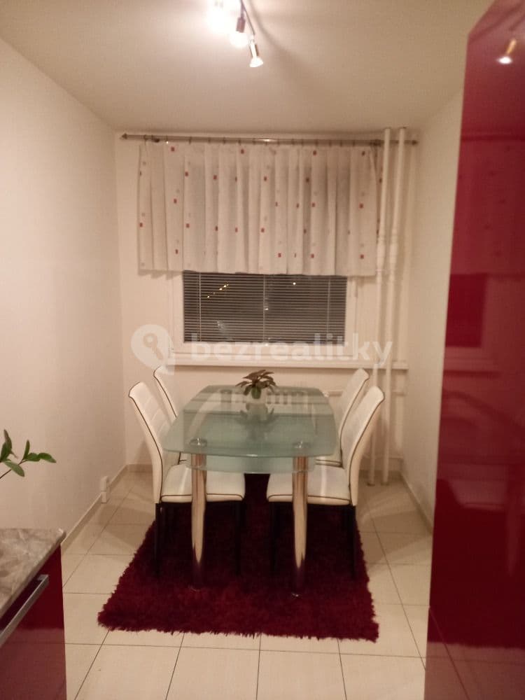 Prenájom bytu 3-izbový 90 m², Hekrova, Praha, Praha Prenájom bytu 3-izbový 90 m², Hekrova, Praha, Praha