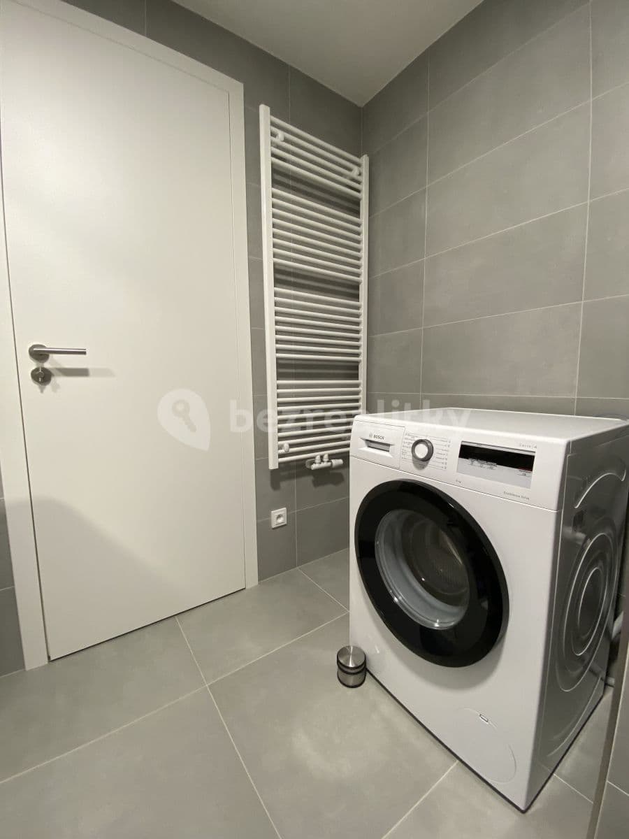 Prenájom bytu 1-izbový 28 m², Ocelářská, Praha, Praha Prenájom bytu 1-izbový 28 m², Ocelářská, Praha, Praha