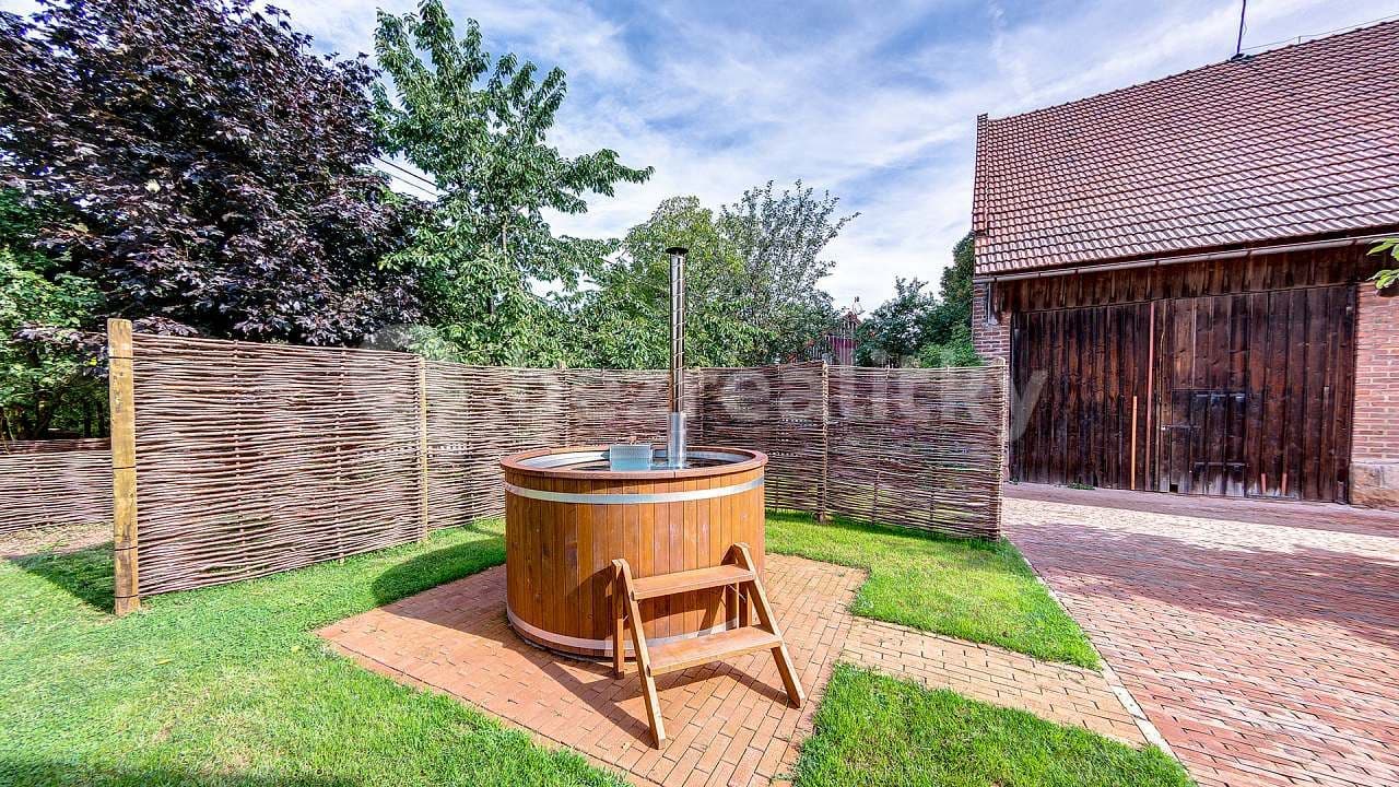 Prenájom rekreačného objektu, Pecka, Královéhradecký kraj Prenájom rekreačného objektu, Pecka, Královéhradecký kraj