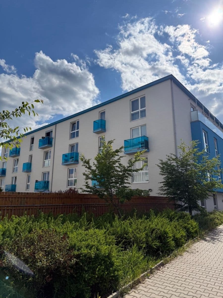 Predaj bytu 2-izbový 69 m², Cedrová, Jesenice, Středočeský kraj Predaj bytu 2-izbový 69 m², Cedrová, Jesenice, Středočeský kraj