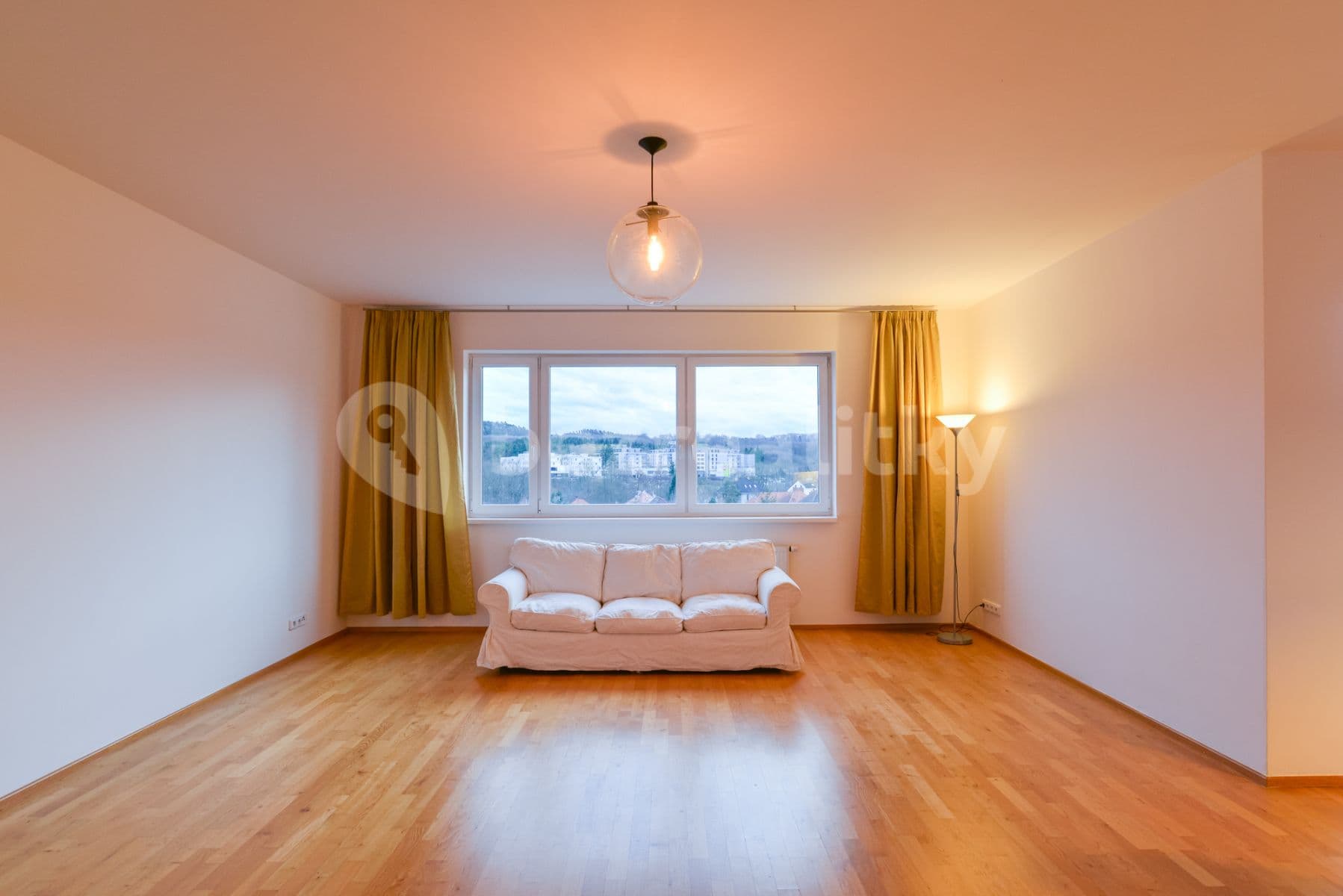 Prenájom bytu 2-izbový 87 m², Kudrnova, Praha, Praha Prenájom bytu 2-izbový 87 m², Kudrnova, Praha, Praha