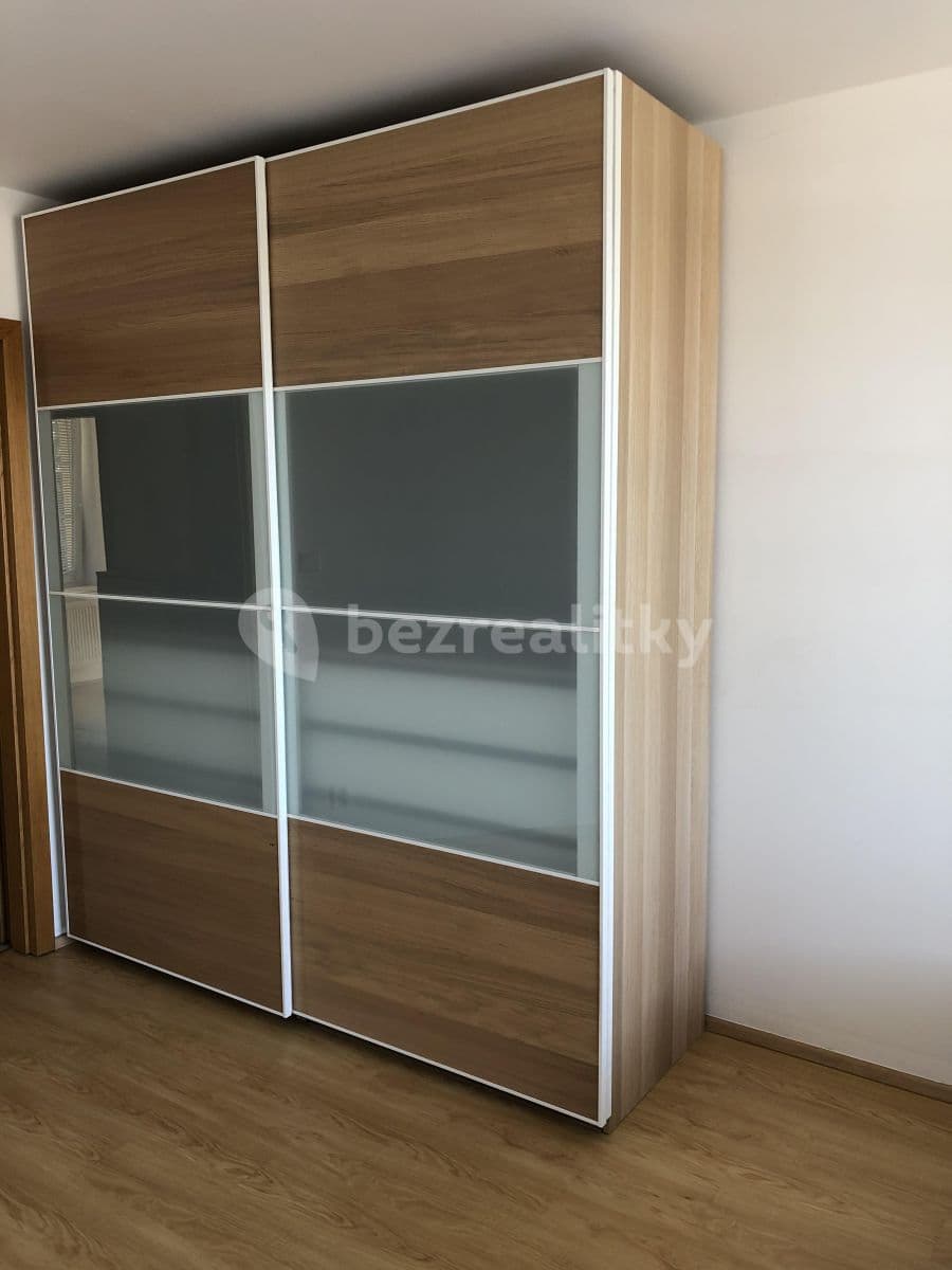 Prenájom bytu 3-izbový 78 m², Chalabalova, Praha, Praha Prenájom bytu 3-izbový 78 m², Chalabalova, Praha, Praha