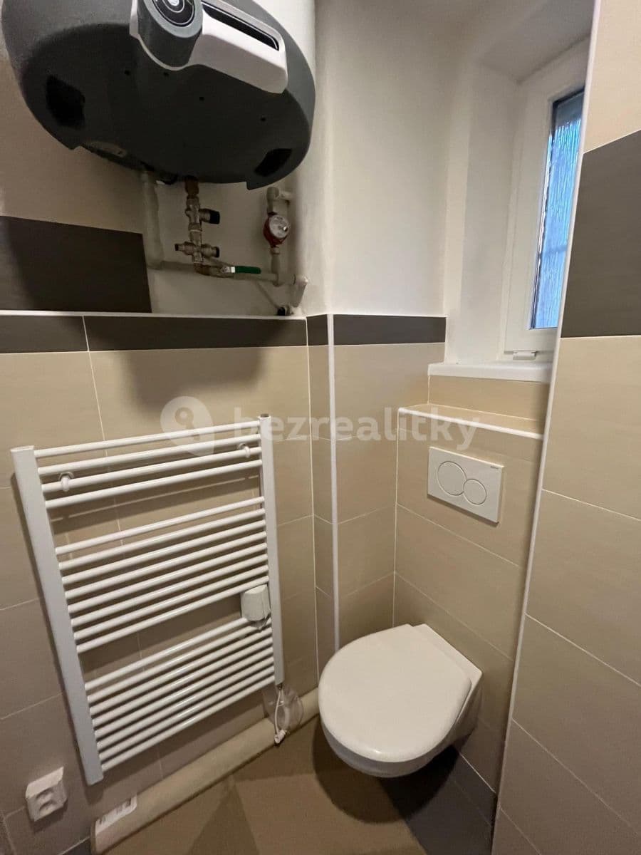 Prenájom bytu 1-izbový 25 m², Na Dolinách, Praha, Praha Prenájom bytu 1-izbový 25 m², Na Dolinách, Praha, Praha
