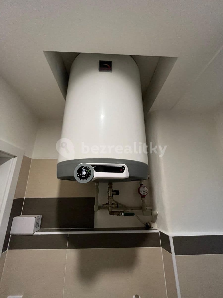 Prenájom bytu 1-izbový 25 m², Na Dolinách, Praha, Praha Prenájom bytu 1-izbový 25 m², Na Dolinách, Praha, Praha