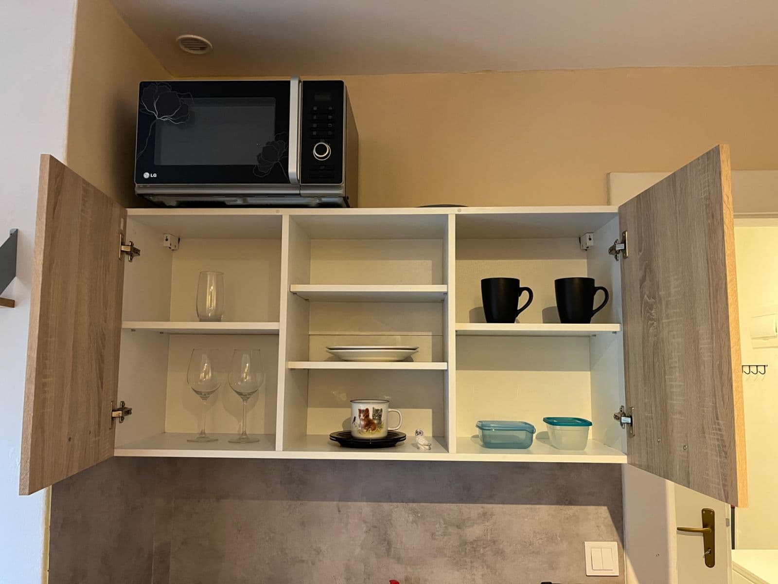 Prenájom bytu 1-izbový 25 m², Na Dolinách, Praha, Praha Prenájom bytu 1-izbový 25 m², Na Dolinách, Praha, Praha
