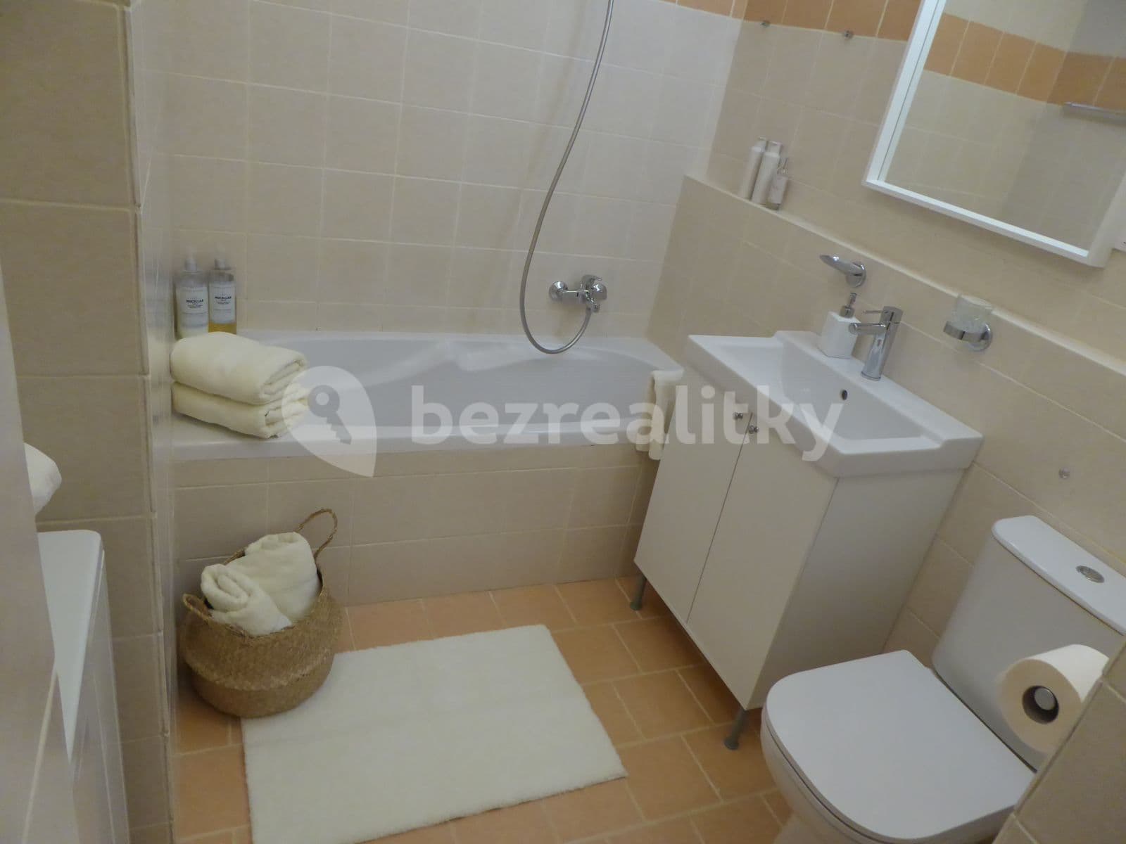 Prenájom bytu 2-izbový 50 m², Jaurisova, Praha, Praha Prenájom bytu 2-izbový 50 m², Jaurisova, Praha, Praha