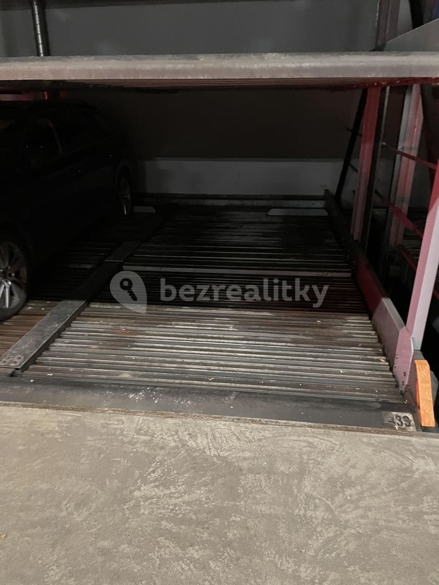 Prenájom garáže 15 m², Novákových, Praha, Praha Prenájom garáže 15 m², Novákových, Praha, Praha