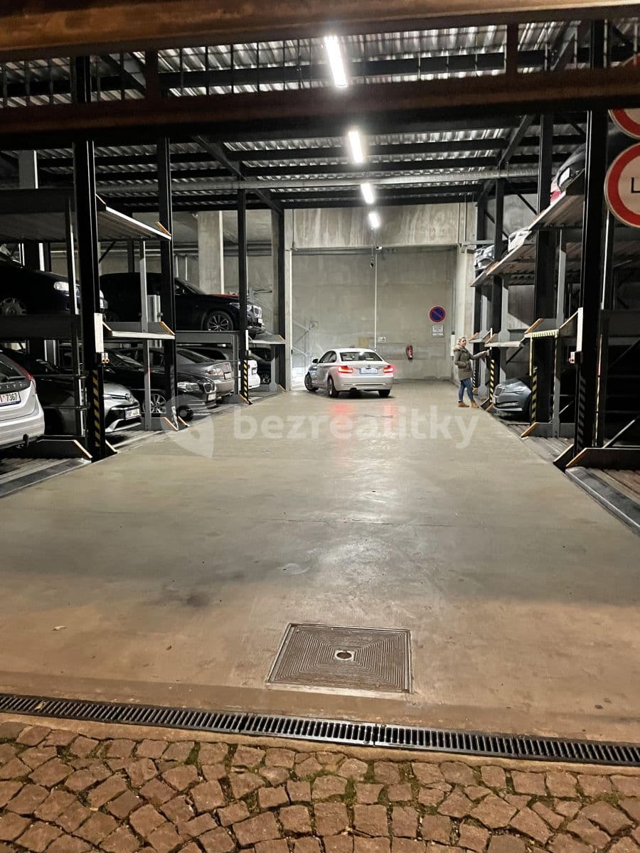 Prenájom garáže 15 m², Novákových, Praha, Praha Prenájom garáže 15 m², Novákových, Praha, Praha