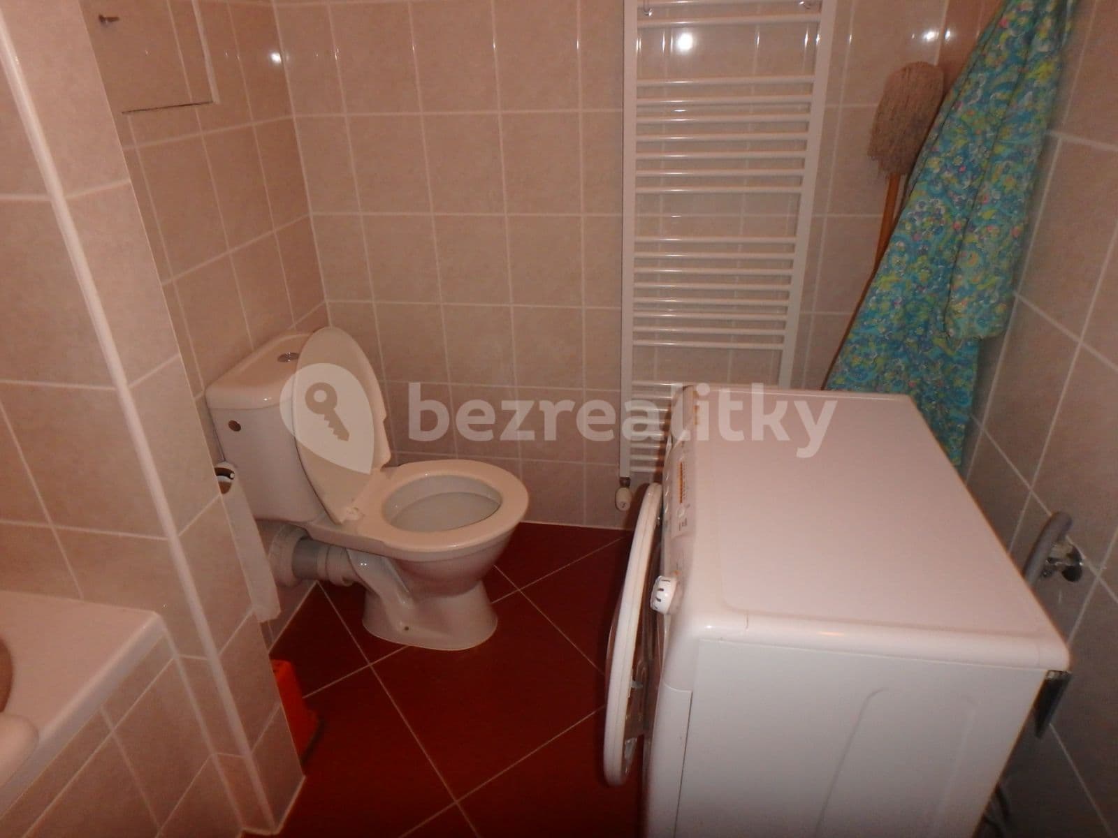 Prenájom bytu 2-izbový 43 m², U Nemocnice, Jilemnice, Liberecký kraj Prenájom bytu 2-izbový 43 m², U Nemocnice, Jilemnice, Liberecký kraj