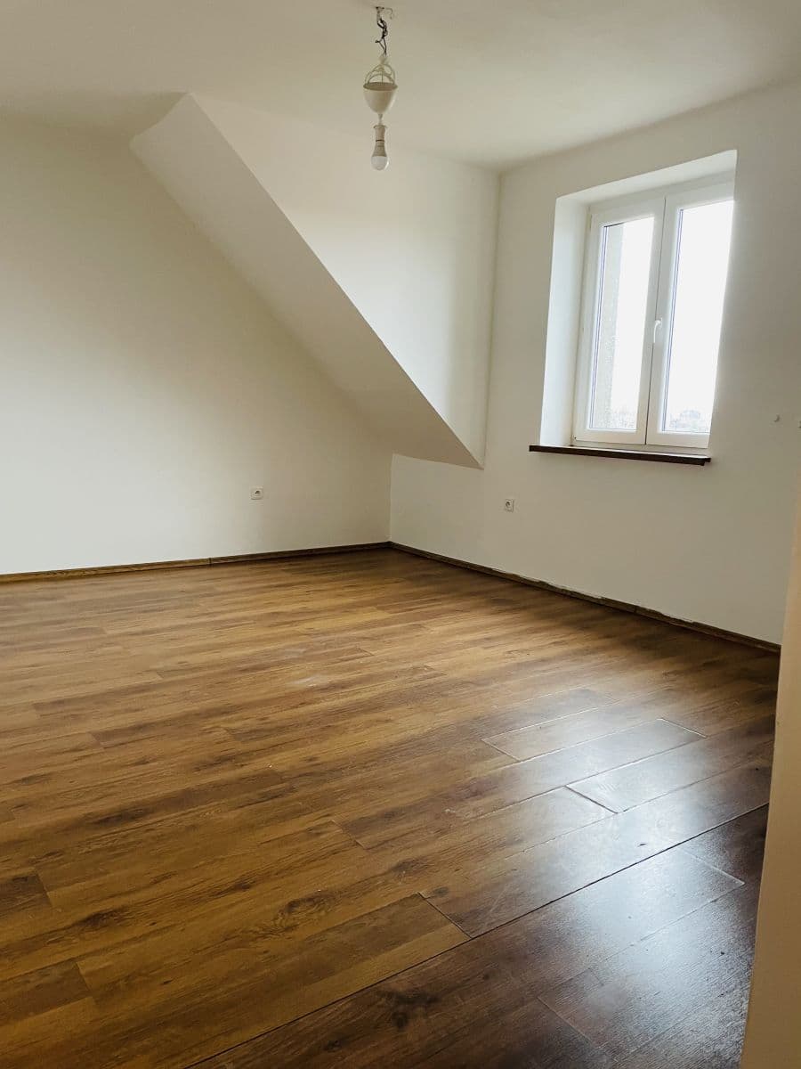 Prenájom bytu Garsoniéra 25 m², 28. října, Ostrava, Moravskoslezský kraj Prenájom bytu Garsoniéra 25 m², 28. října, Ostrava, Moravskoslezský kraj