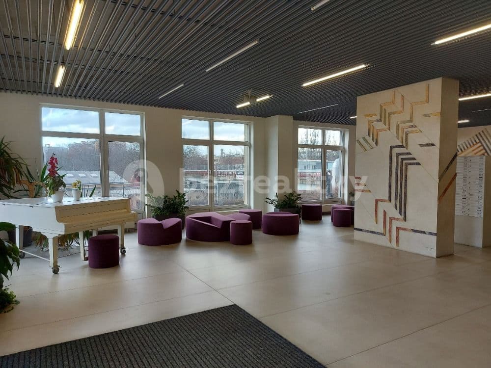 Prenájom bytu 1-izbový 33 m², Freyova, Praha, Praha Prenájom bytu 1-izbový 33 m², Freyova, Praha, Praha