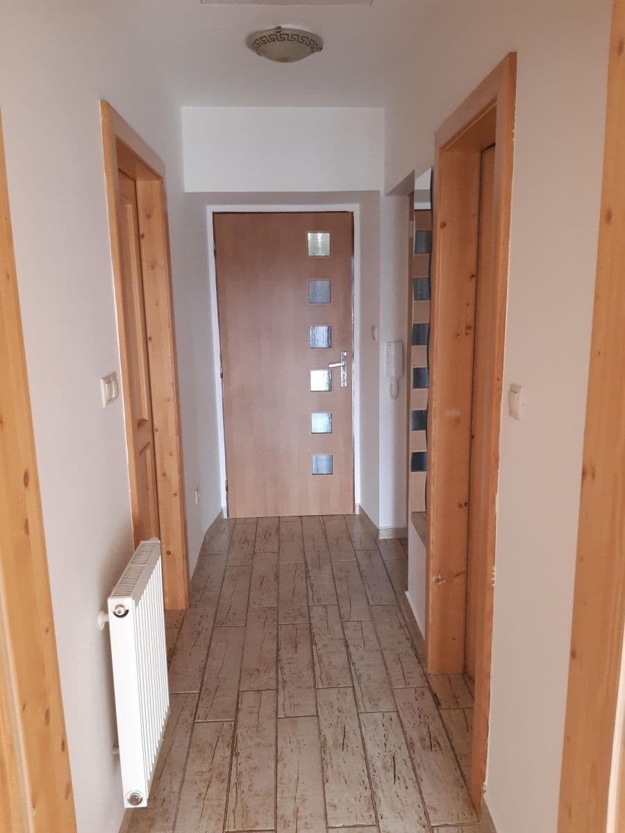 Prenájom bytu 2-izbový 67 m², Masarykovo náměstí, Stříbro, Plzeňský kraj Prenájom bytu 2-izbový 67 m², Masarykovo náměstí, Stříbro, Plzeňský kraj