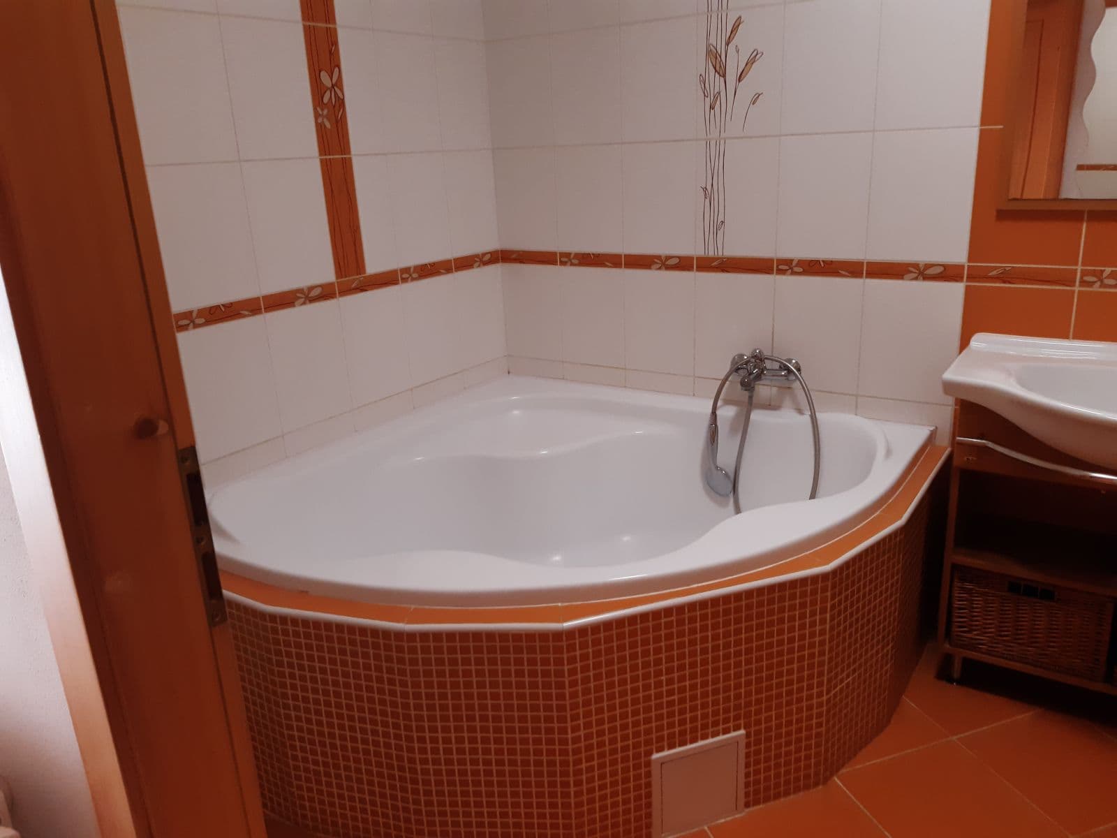 Prenájom bytu 2-izbový 67 m², Masarykovo náměstí, Stříbro, Plzeňský kraj Prenájom bytu 2-izbový 67 m², Masarykovo náměstí, Stříbro, Plzeňský kraj