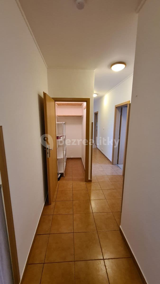 Prenájom bytu 3-izbový 92 m², Marie Podvalové, Praha, Praha Prenájom bytu 3-izbový 92 m², Marie Podvalové, Praha, Praha