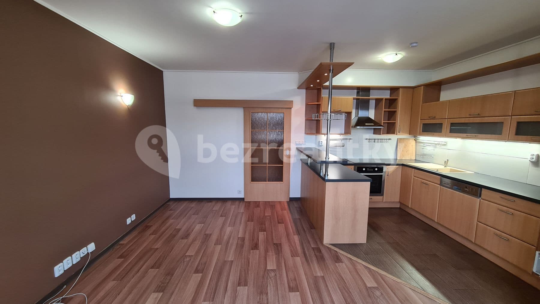 Prenájom bytu 3-izbový 92 m², Marie Podvalové, Praha, Praha Prenájom bytu 3-izbový 92 m², Marie Podvalové, Praha, Praha