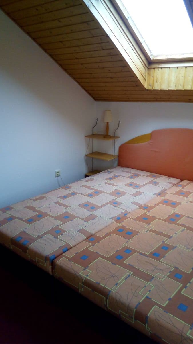 Prenájom bytu 3-izbový 75 m², Rakovnická, Praha, Praha Prenájom bytu 3-izbový 75 m², Rakovnická, Praha, Praha