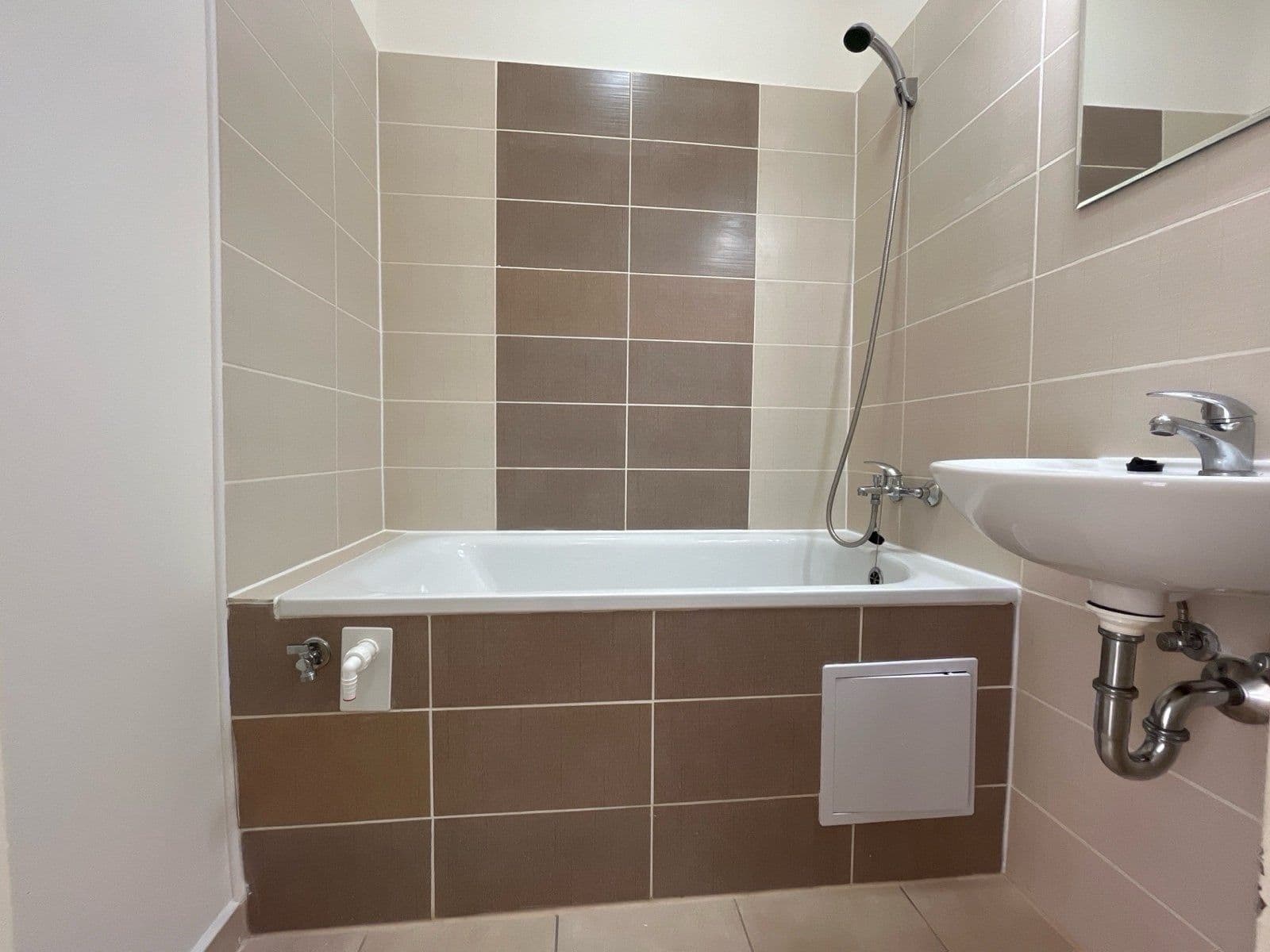 Prenájom bytu 2-izbový 52 m², 17. listopadu, Havířov, Moravskoslezský kraj Prenájom bytu 2-izbový 52 m², 17. listopadu, Havířov, Moravskoslezský kraj