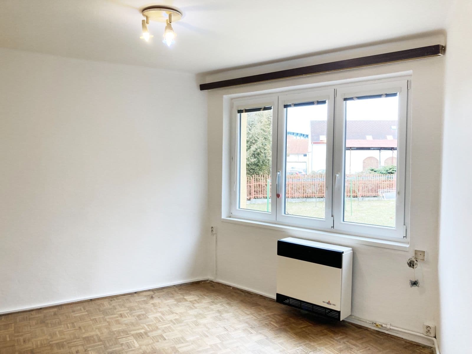 Predaj bytu 1-izbový 26 m², Nádražní, Jindřichův Hradec, Jihočeský kraj Predaj bytu 1-izbový 26 m², Nádražní, Jindřichův Hradec, Jihočeský kraj