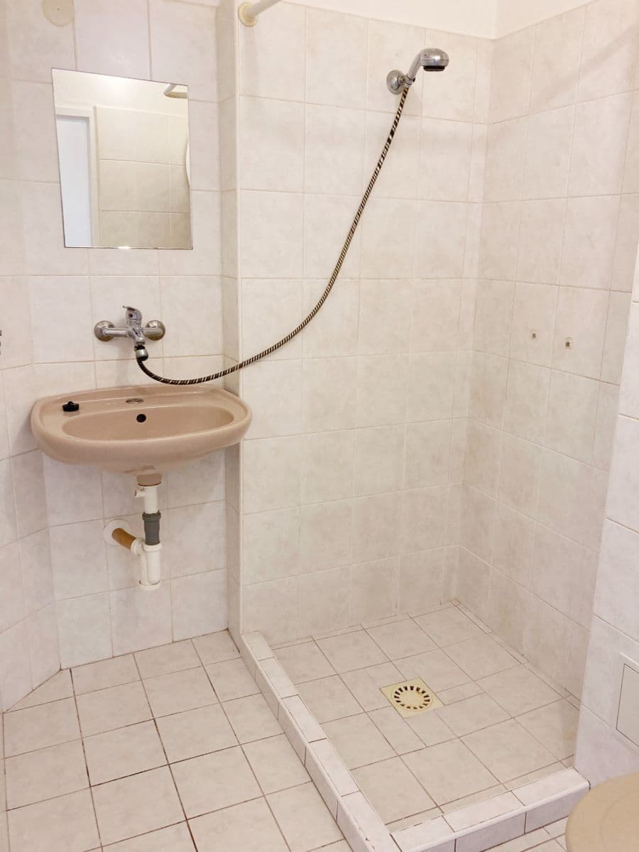 Predaj bytu 1-izbový 26 m², Nádražní, Jindřichův Hradec, Jihočeský kraj Predaj bytu 1-izbový 26 m², Nádražní, Jindřichův Hradec, Jihočeský kraj