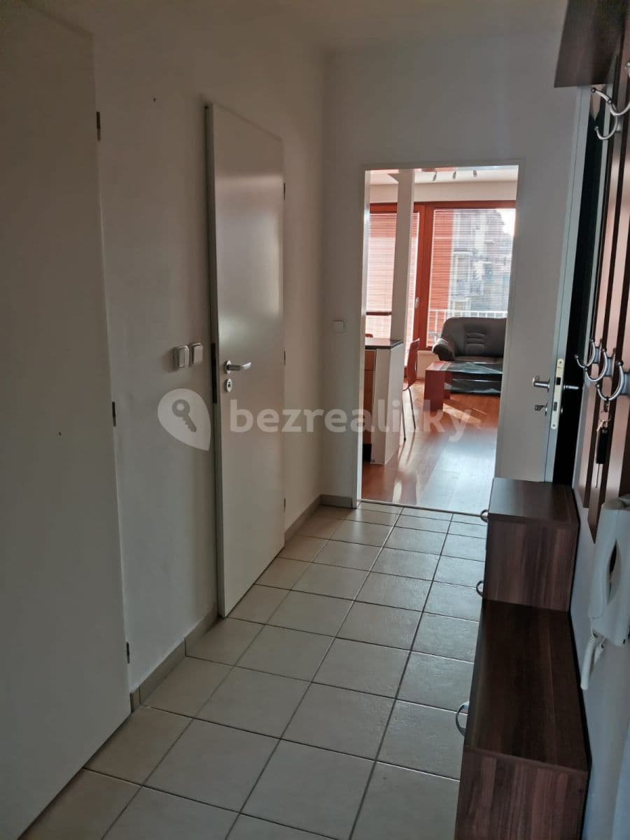 Prenájom bytu 2-izbový 63 m², Za Mlýnem, Hostivice, Středočeský kraj Prenájom bytu 2-izbový 63 m², Za Mlýnem, Hostivice, Středočeský kraj