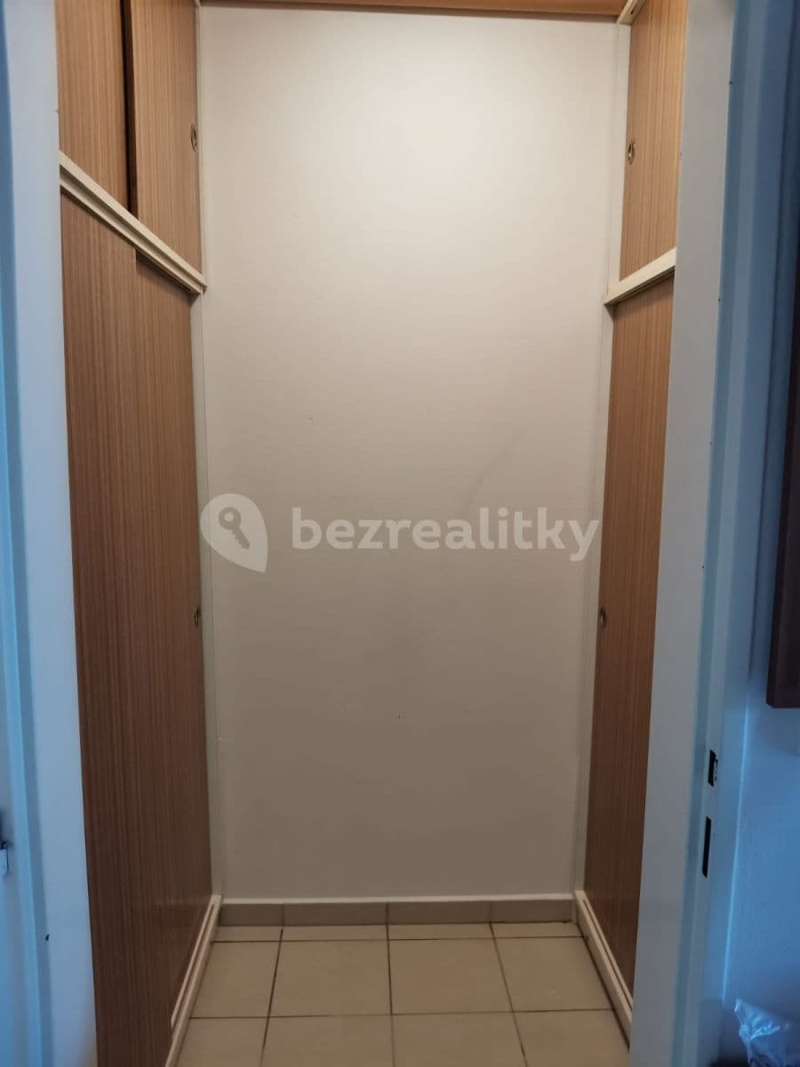 Prenájom bytu 2-izbový 63 m², Za Mlýnem, Hostivice, Středočeský kraj Prenájom bytu 2-izbový 63 m², Za Mlýnem, Hostivice, Středočeský kraj