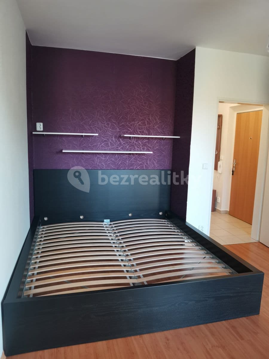Prenájom bytu 2-izbový 63 m², Za Mlýnem, Hostivice, Středočeský kraj Prenájom bytu 2-izbový 63 m², Za Mlýnem, Hostivice, Středočeský kraj