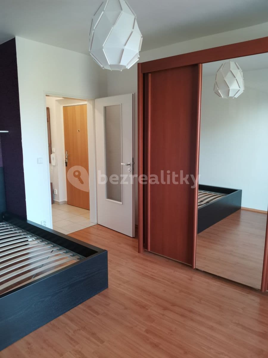 Prenájom bytu 2-izbový 63 m², Za Mlýnem, Hostivice, Středočeský kraj Prenájom bytu 2-izbový 63 m², Za Mlýnem, Hostivice, Středočeský kraj