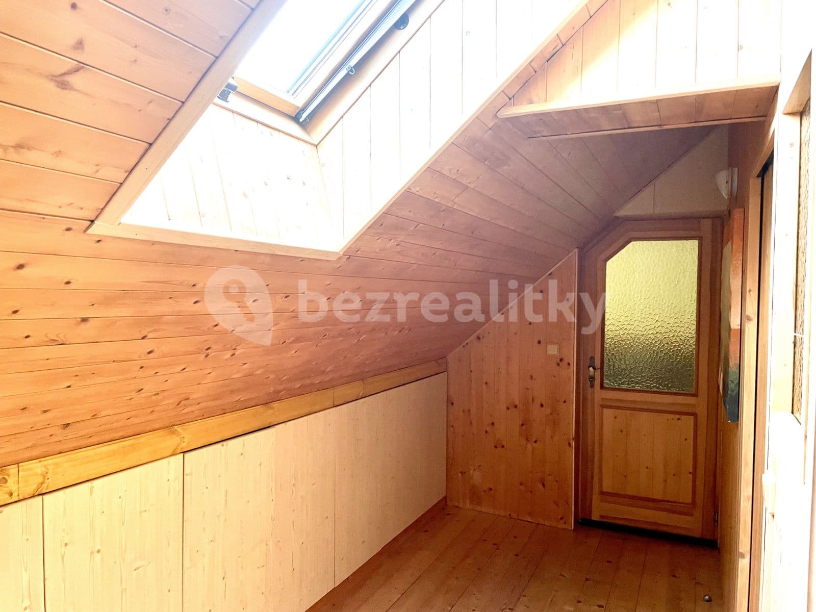 Prenájom bytu 2-izbový 49 m², Hlavní, Sulice, Středočeský kraj Prenájom bytu 2-izbový 49 m², Hlavní, Sulice, Středočeský kraj