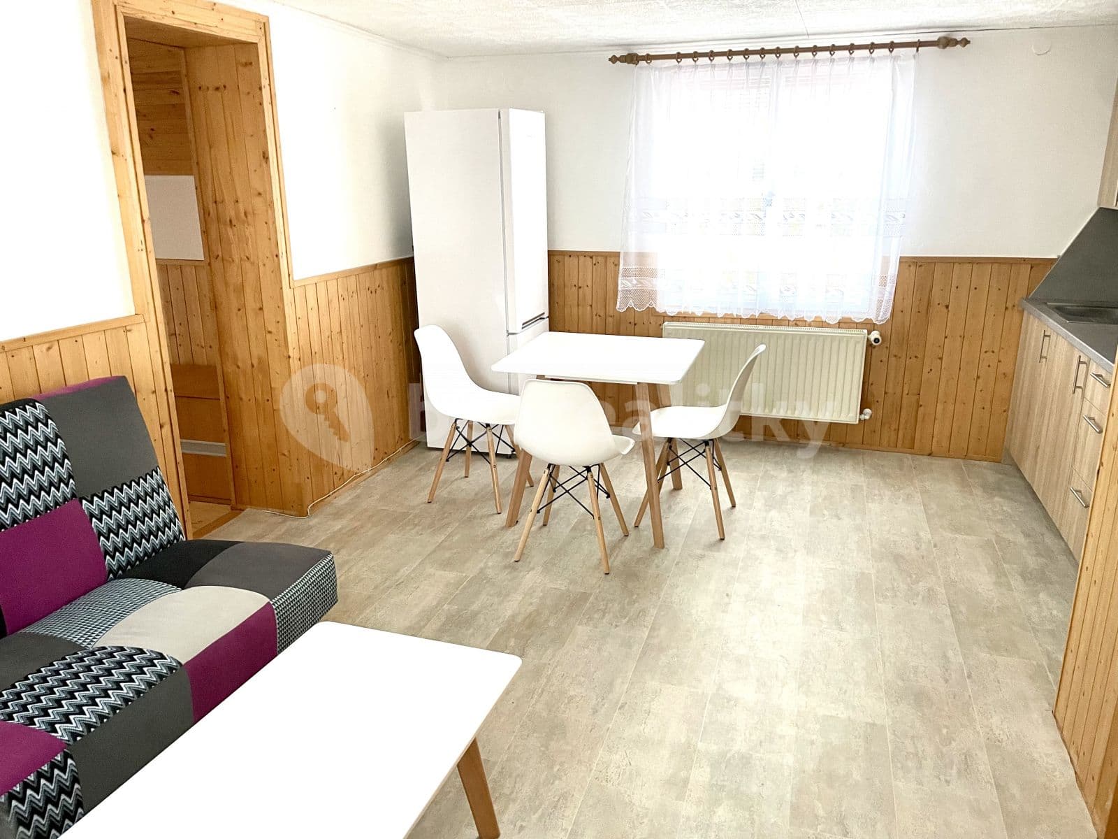 Prenájom bytu 2-izbový 49 m², Hlavní, Sulice, Středočeský kraj Prenájom bytu 2-izbový 49 m², Hlavní, Sulice, Středočeský kraj