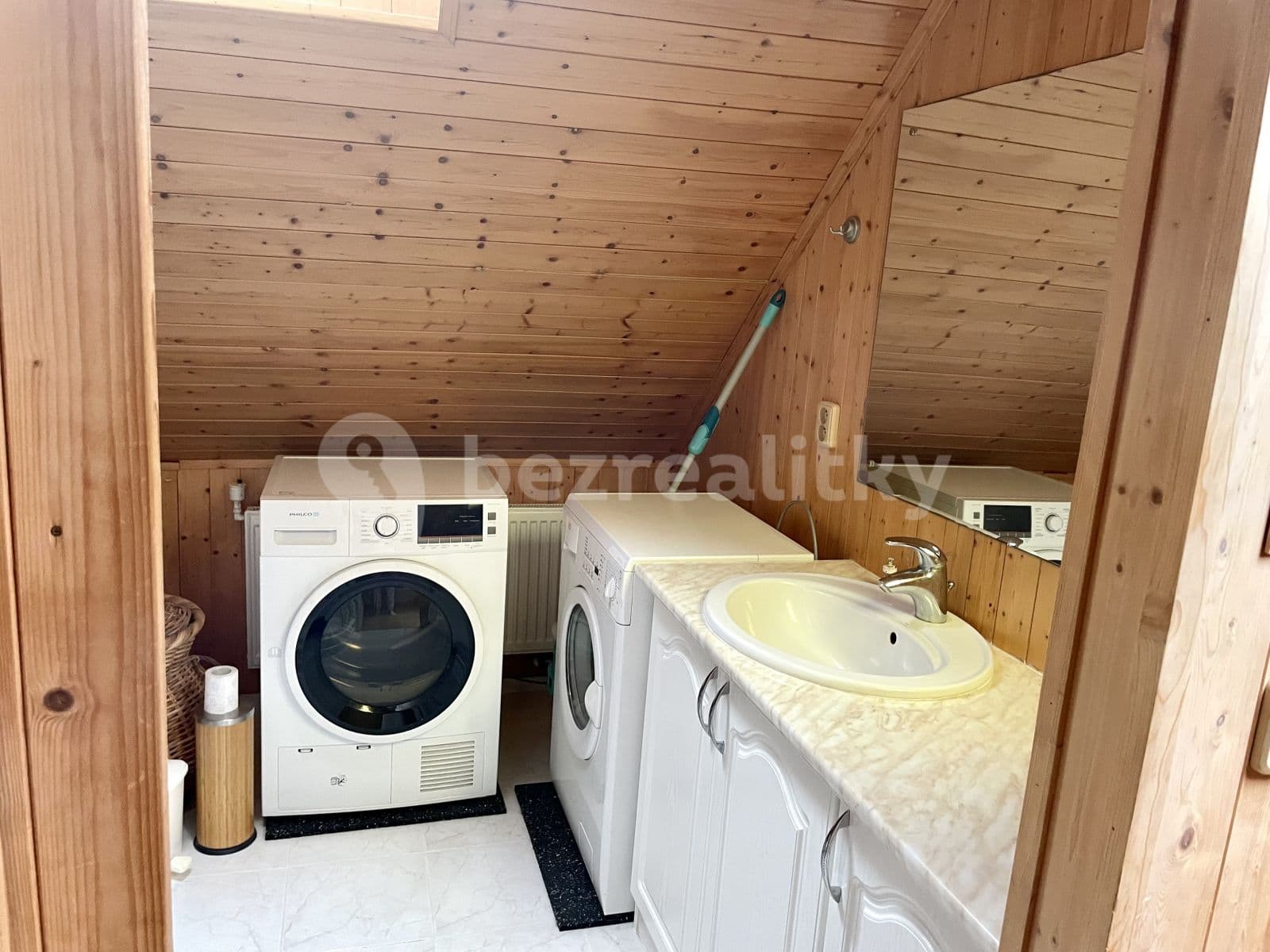 Prenájom bytu 2-izbový 49 m², Hlavní, Sulice, Středočeský kraj Prenájom bytu 2-izbový 49 m², Hlavní, Sulice, Středočeský kraj