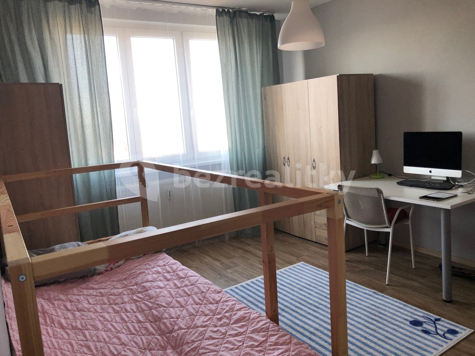 Prenájom bytu 4-izbový 96 m², Krušnohorská, Karlovy Vary, Karlovarský kraj Prenájom bytu 4-izbový 96 m², Krušnohorská, Karlovy Vary, Karlovarský kraj