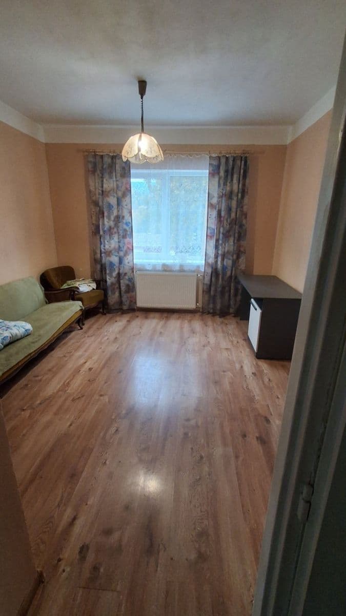 Prenájom bytu 3-izbový 80 m², Švermova, Nejdek, Karlovarský kraj Prenájom bytu 3-izbový 80 m², Švermova, Nejdek, Karlovarský kraj