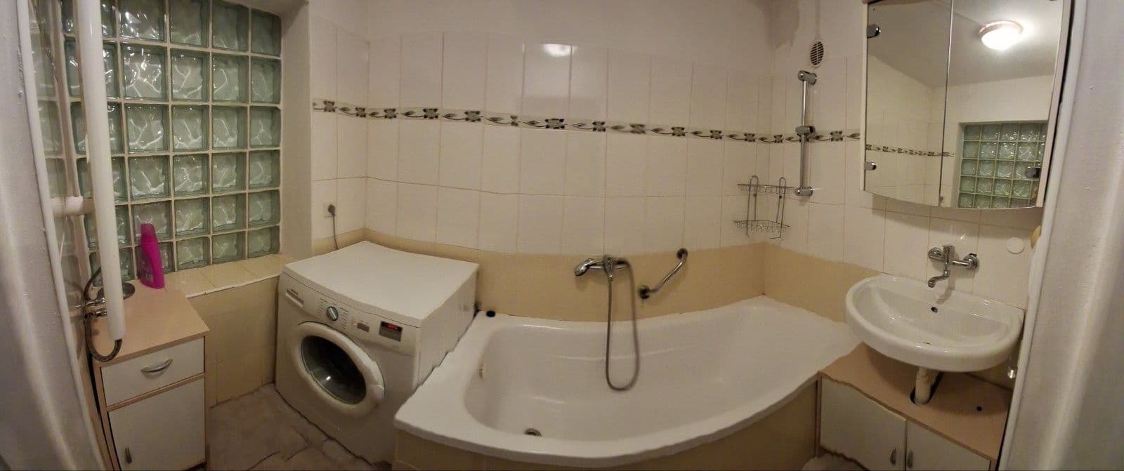 Prenájom bytu 3-izbový 80 m², Švermova, Nejdek, Karlovarský kraj Prenájom bytu 3-izbový 80 m², Švermova, Nejdek, Karlovarský kraj