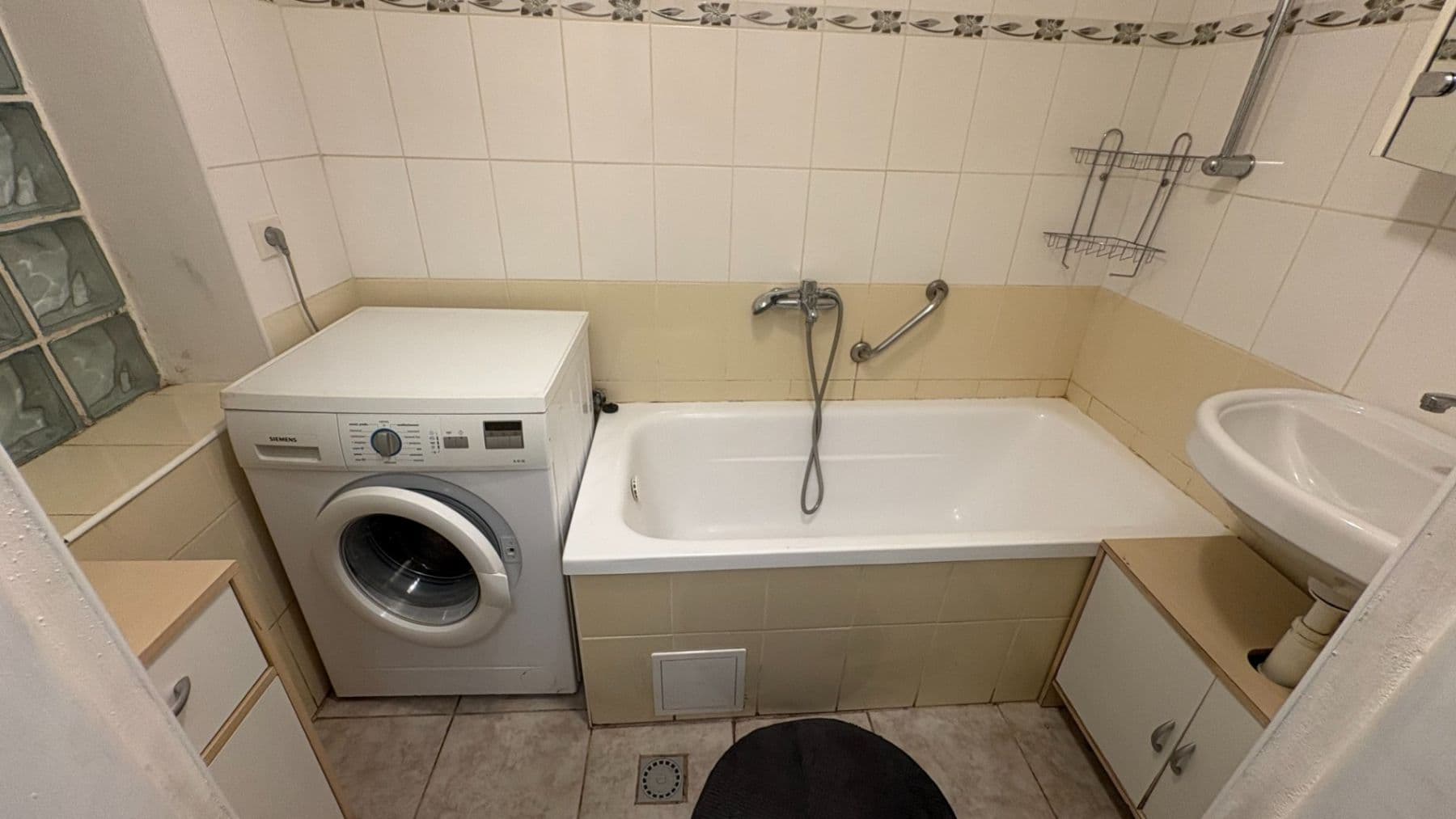 Prenájom bytu 3-izbový 80 m², Švermova, Nejdek, Karlovarský kraj Prenájom bytu 3-izbový 80 m², Švermova, Nejdek, Karlovarský kraj