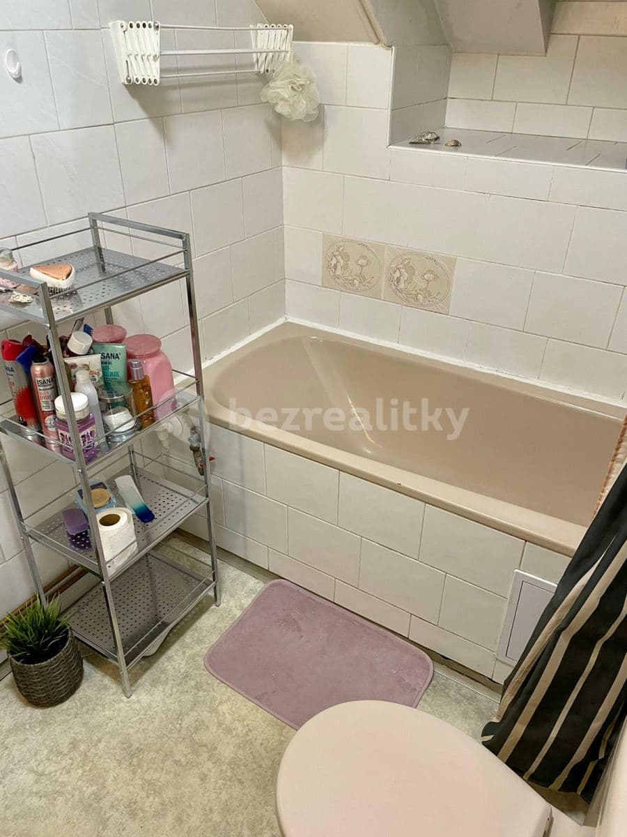 Prenájom bytu 3-izbový 15 m², Pod Zemankou, Praha, Praha Prenájom bytu 3-izbový 15 m², Pod Zemankou, Praha, Praha