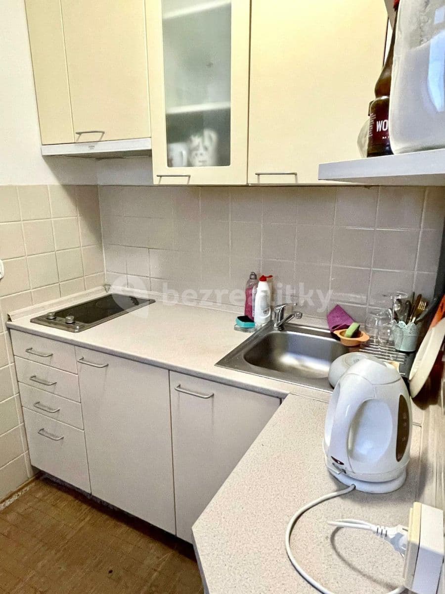 Prenájom bytu 3-izbový 15 m², Pod Zemankou, Praha, Praha Prenájom bytu 3-izbový 15 m², Pod Zemankou, Praha, Praha