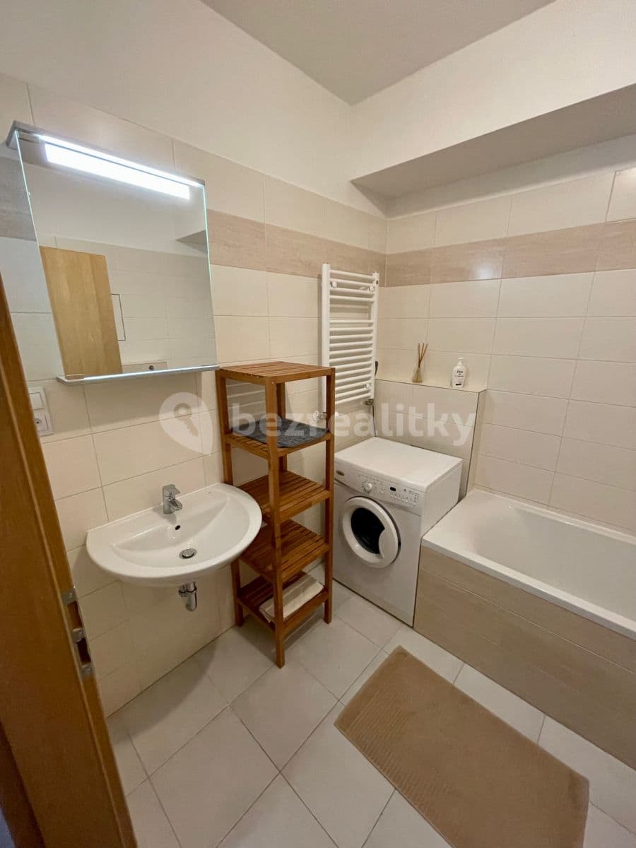 Prenájom bytu 1-izbový 36 m², Theinova, Praha, Praha Prenájom bytu 1-izbový 36 m², Theinova, Praha, Praha