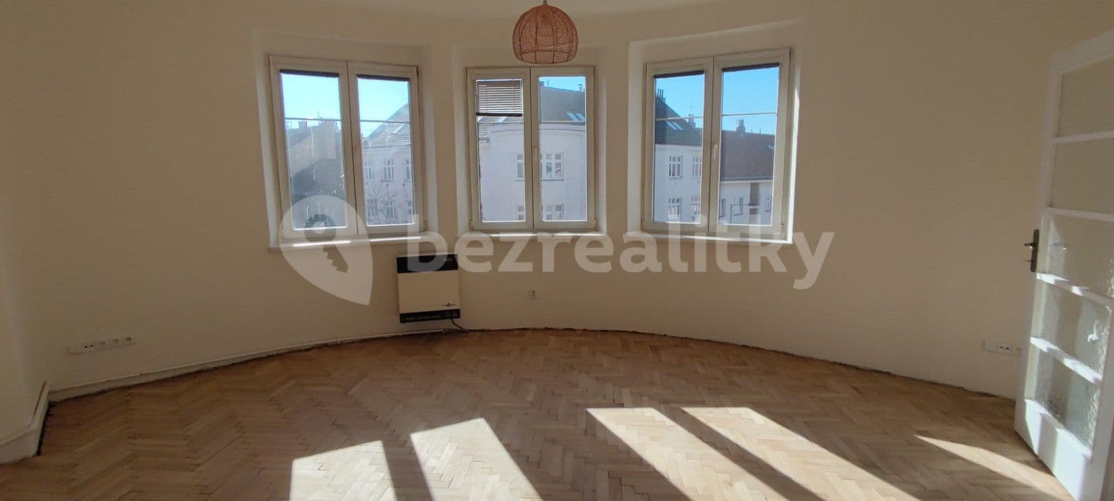 Prenájom bytu 2-izbový 51 m², Kralická, Praha, Praha Prenájom bytu 2-izbový 51 m², Kralická, Praha, Praha
